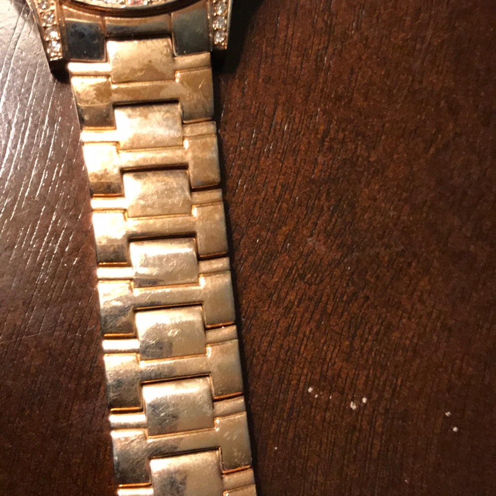 Victoria Watch - Picture 2 of 11